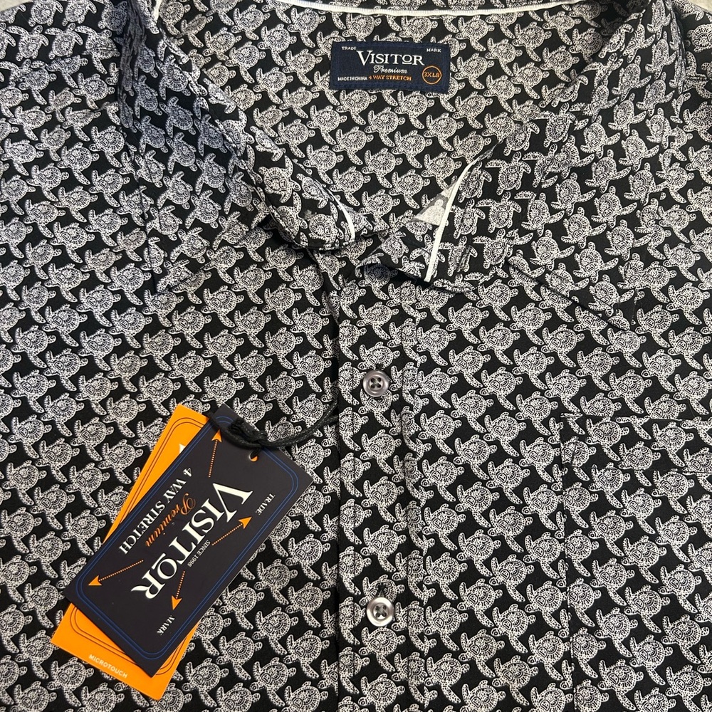 VISITOR “sea turtles “ short sleeve golf/resort button shirt.  Size 3XL